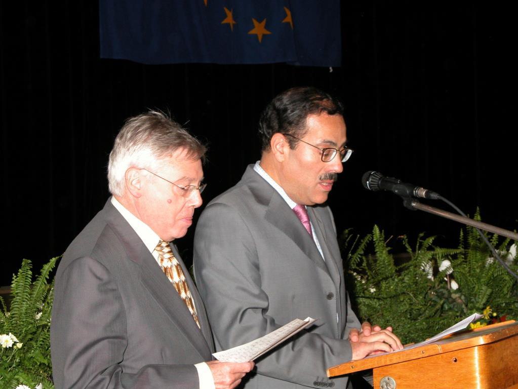 Tag der Städtepartner, der Bürgermeister aus Mont-Saint-Aignan bei seiner Rede