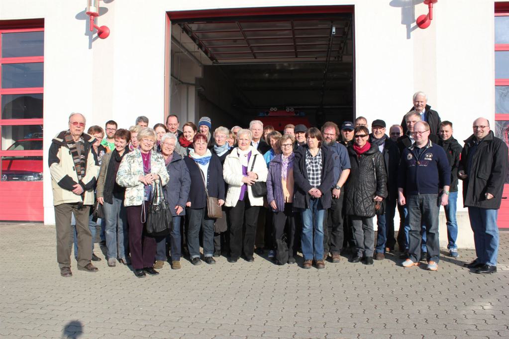 Gruppenbild mit Gastgebern